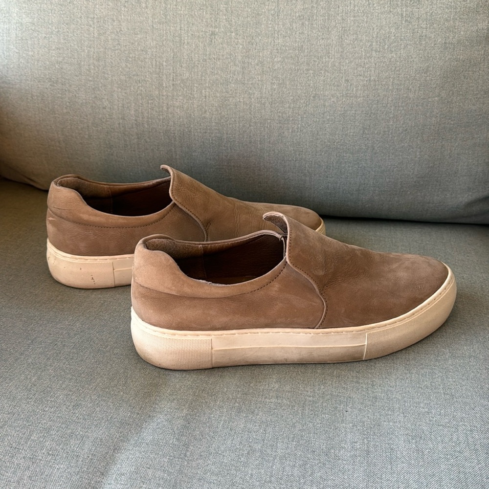 J/Slides NYC Taupe Nubuck Acer